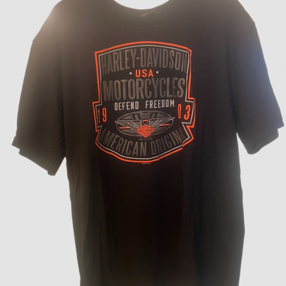 Harley-Davidson Black Graphic T-shirt. Cape cod
